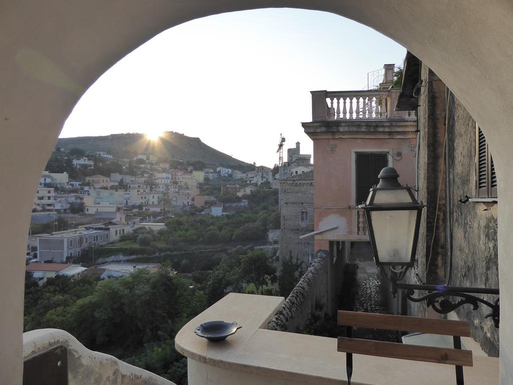 Torrione San Giovanni II Terracina Buitenkant foto